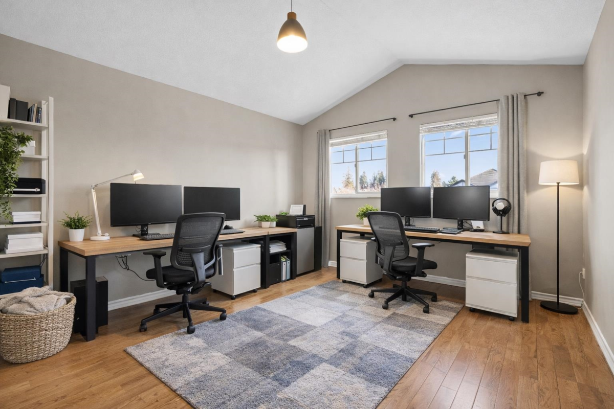 Entry Foyer Photo of 7321 146 Street, Surrey, BC