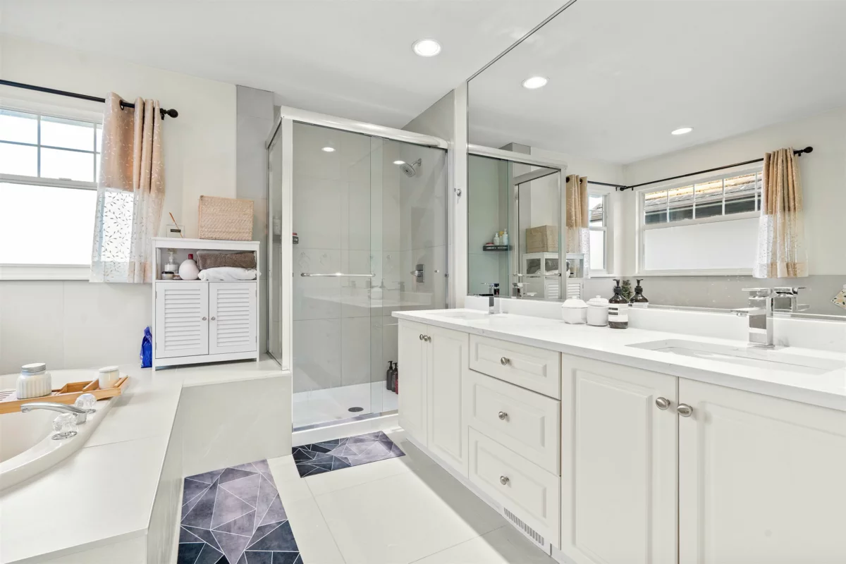 Laundry Room Photo of 7321 146 Street, Surrey, BC