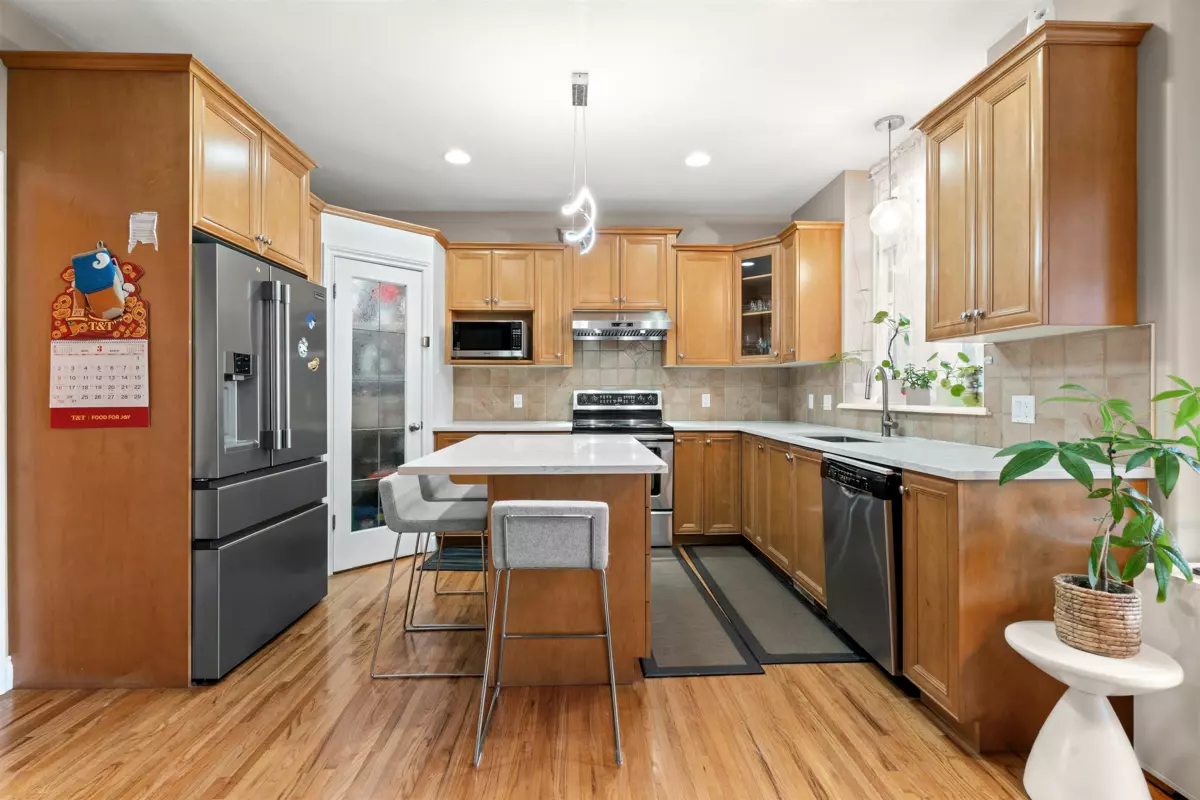 Primary Bedroom Photo of 7321 146 Street, Surrey, BC