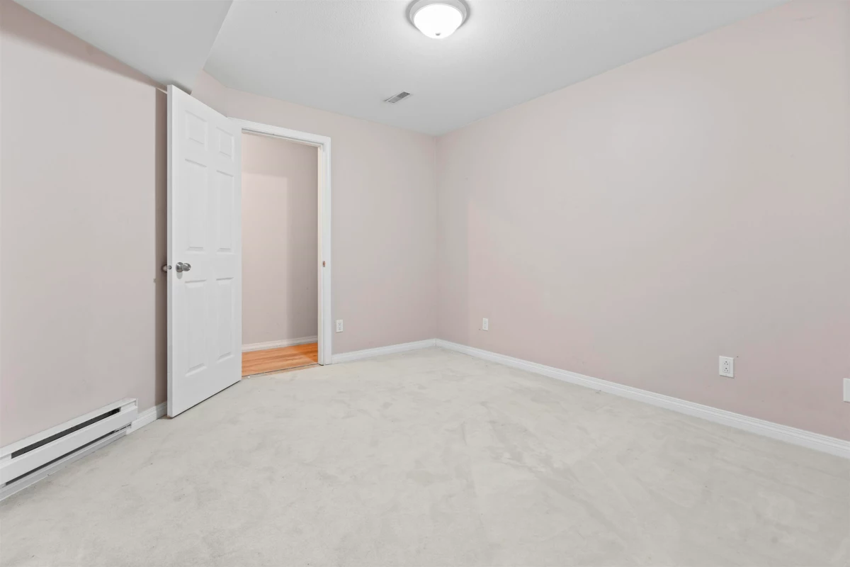 Swimming Pool Photo of 7321 146 Street, Surrey, BC