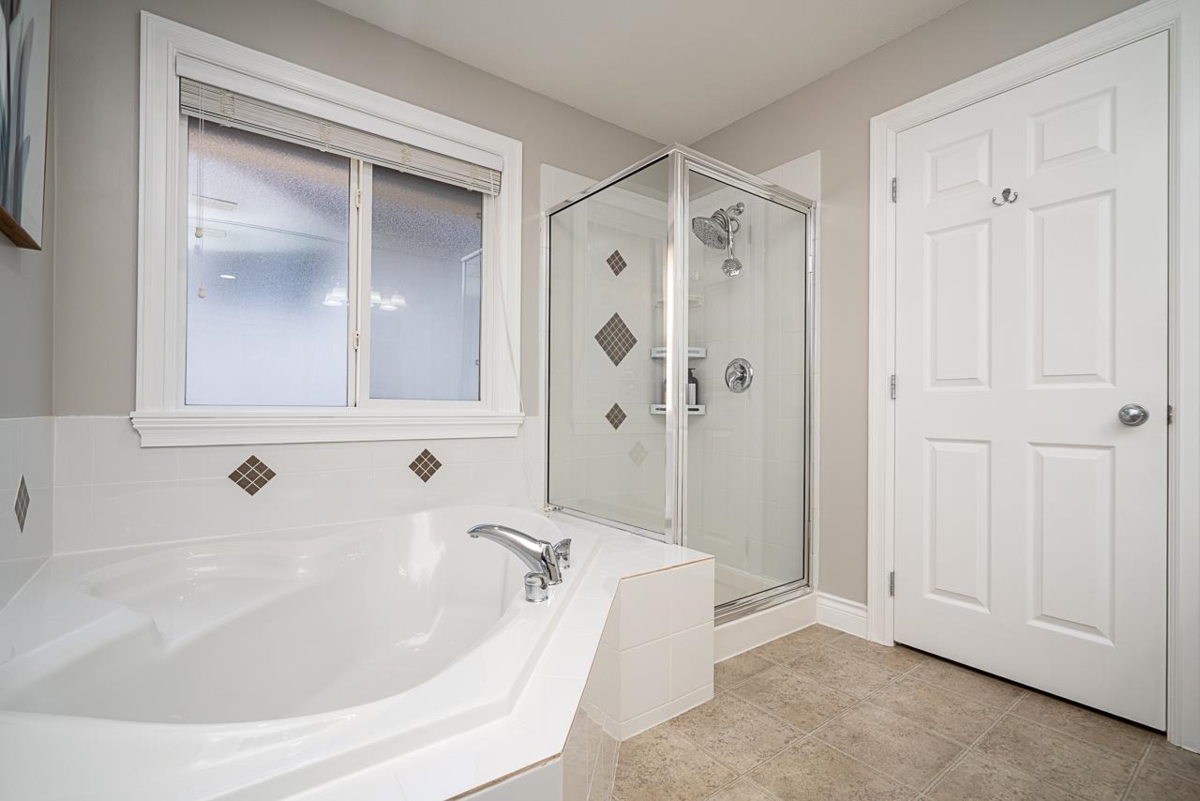 Bedroom 4 Photo of 6551 193b Street, Surrey, BC