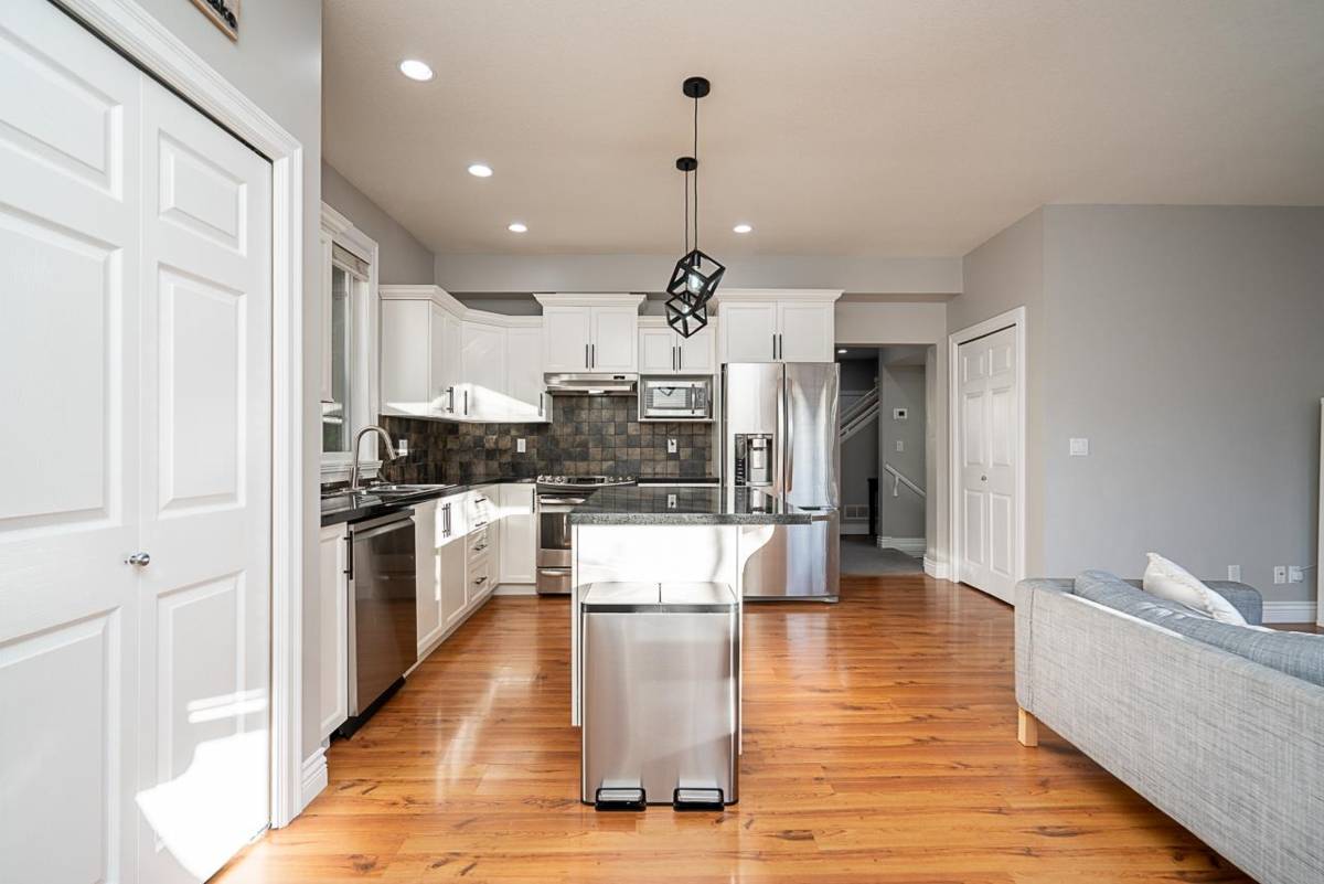 Breakfast Nook Photo of 6551 193b Street, Surrey, BC