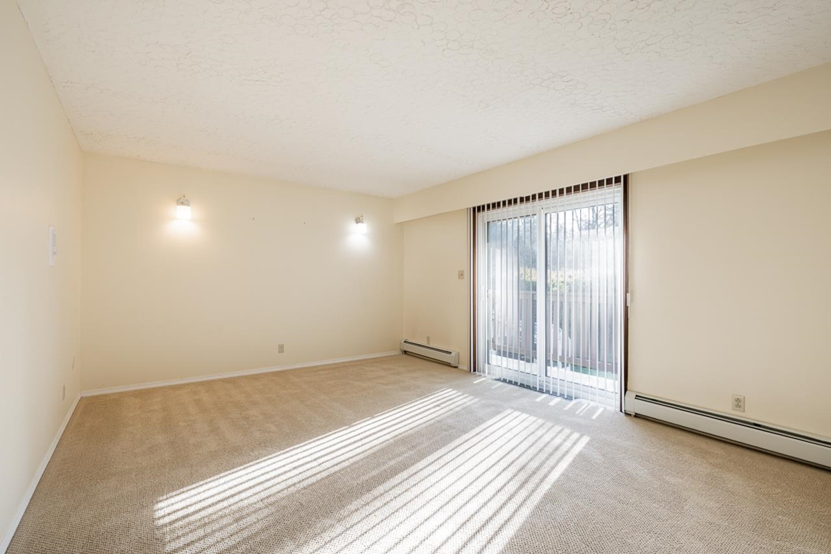 Entry Foyer Photo of 22872 78 Avenue, Langley, BC