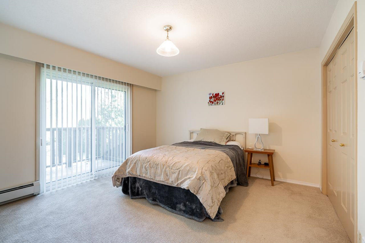 Front Yard Photo of 22872 78 Avenue, Langley, BC