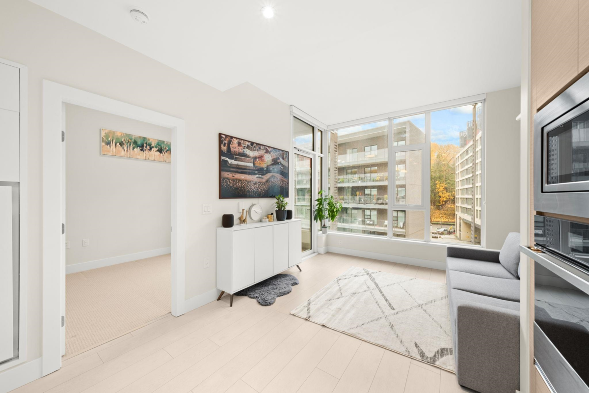Kitchen Photo of 519 3438 Sawmill Crescent, Vancouver, BC