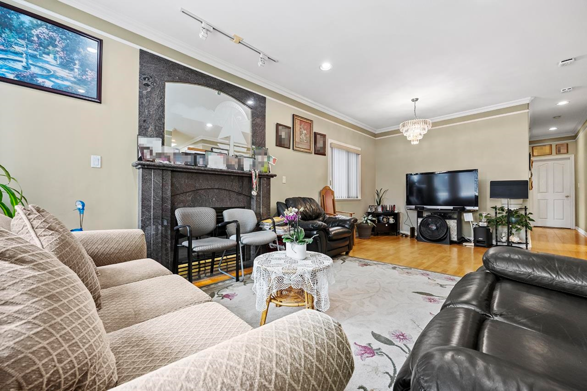 Guest Bathroom Photo of 5892 Tyne Street, Vancouver, BC