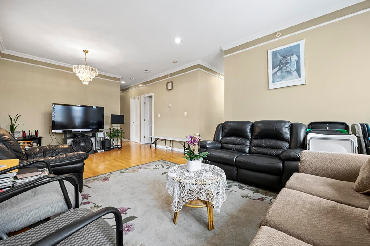 Powder Room Photo of 5892 Tyne Street, Vancouver, BC