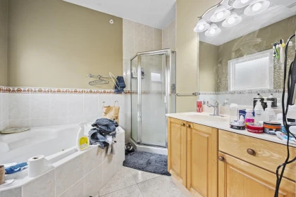 Hallway Photo of 5892 Tyne Street, Vancouver, BC