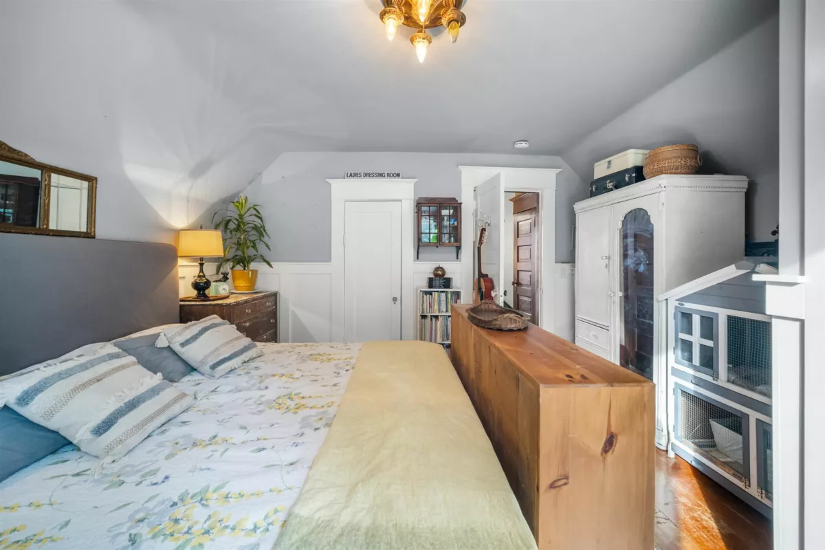 Swimming Pool Photo of 2201 St George Street, Port Moody, BC