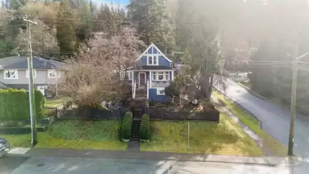 2201 St George Street, Port Moody, BC