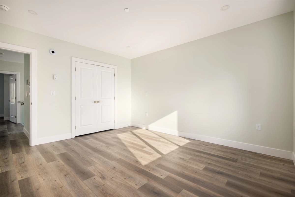 Bedroom 4 Photo of 1 58 E 39th Avenue, Vancouver, BC