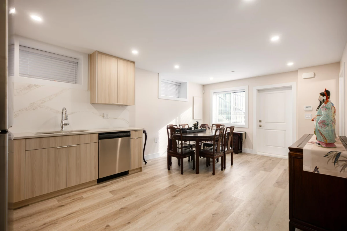 Outdoor Patio Photo of 1 58 E 39th Avenue, Vancouver, BC