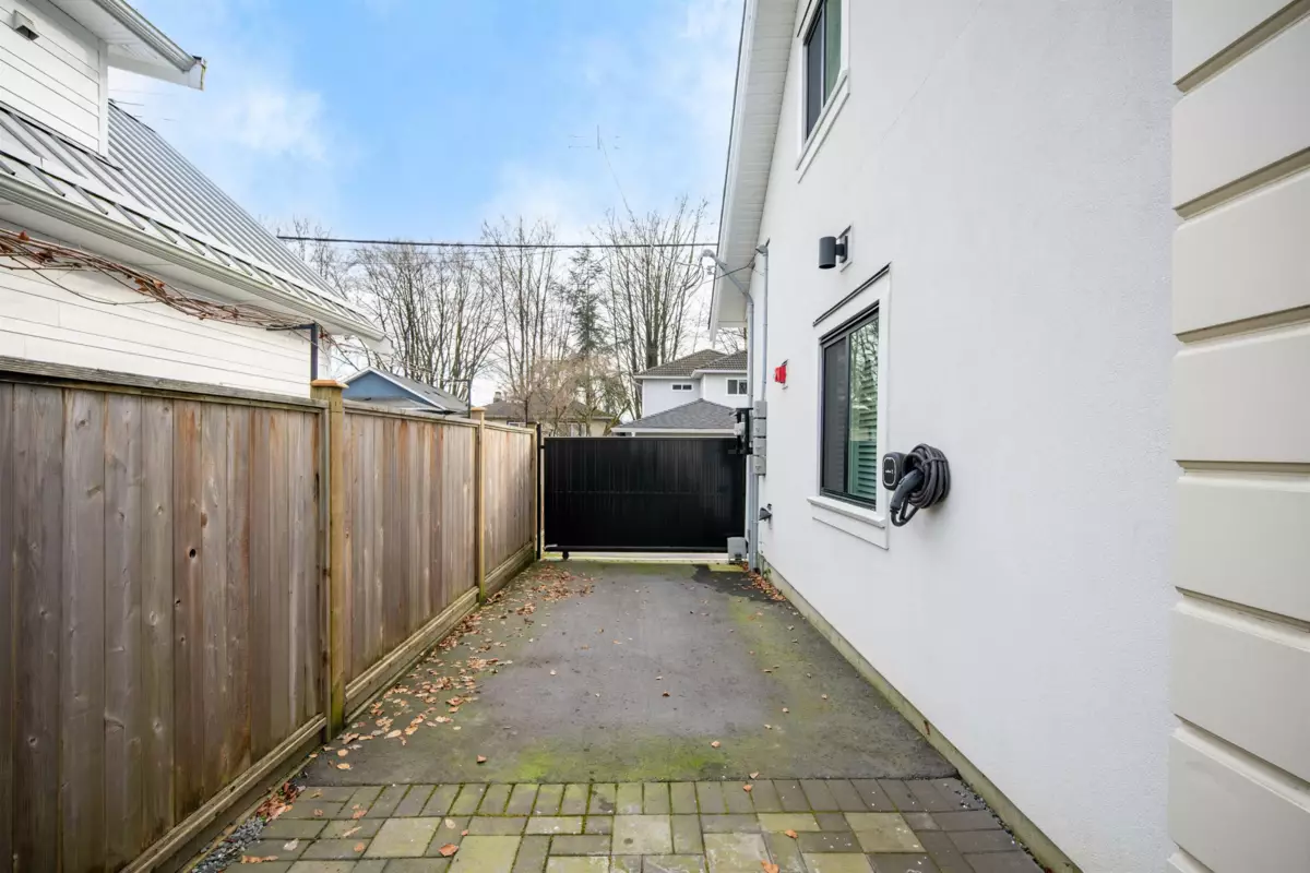 Playground / Recreational Area Near 1 58 E 39th Avenue, Vancouver, BC