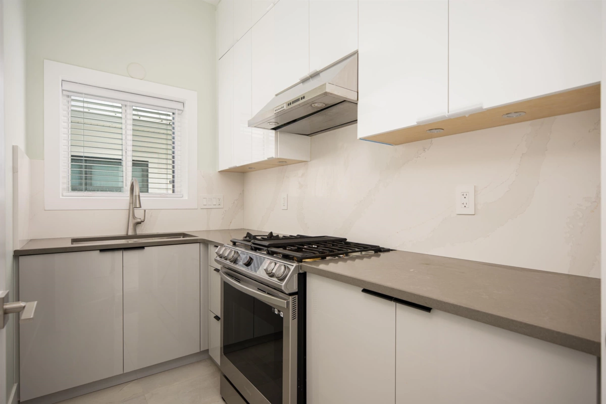 Primary Bathroom Photo of 1 58 E 39th Avenue, Vancouver, BC