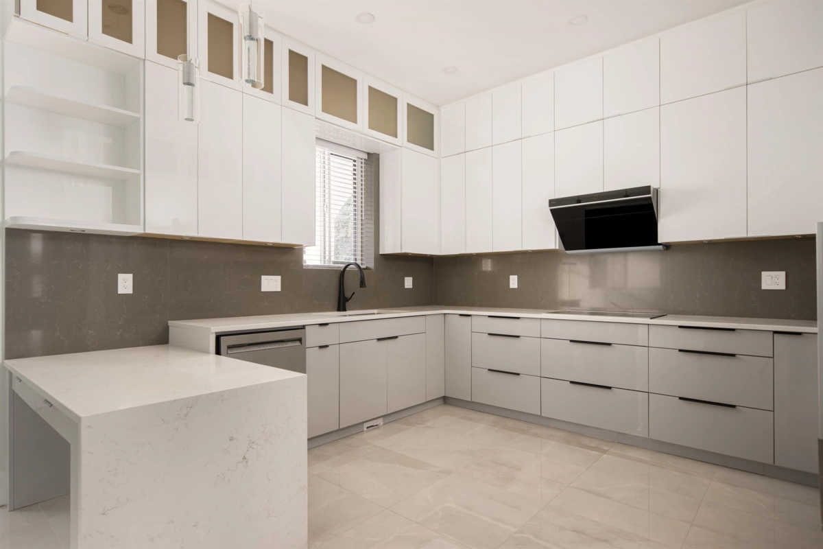 Primary Bedroom Photo of 1 58 E 39th Avenue, Vancouver, BC