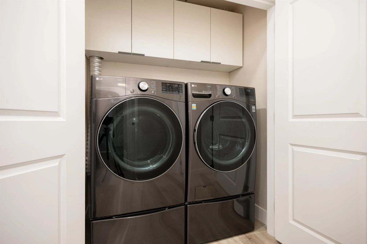 Staircase Photo of 1 58 E 39th Avenue, Vancouver, BC