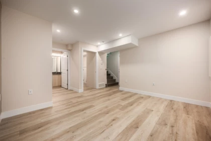 Entry Foyer Photo of 1 58 E 39th Avenue, Vancouver, BC