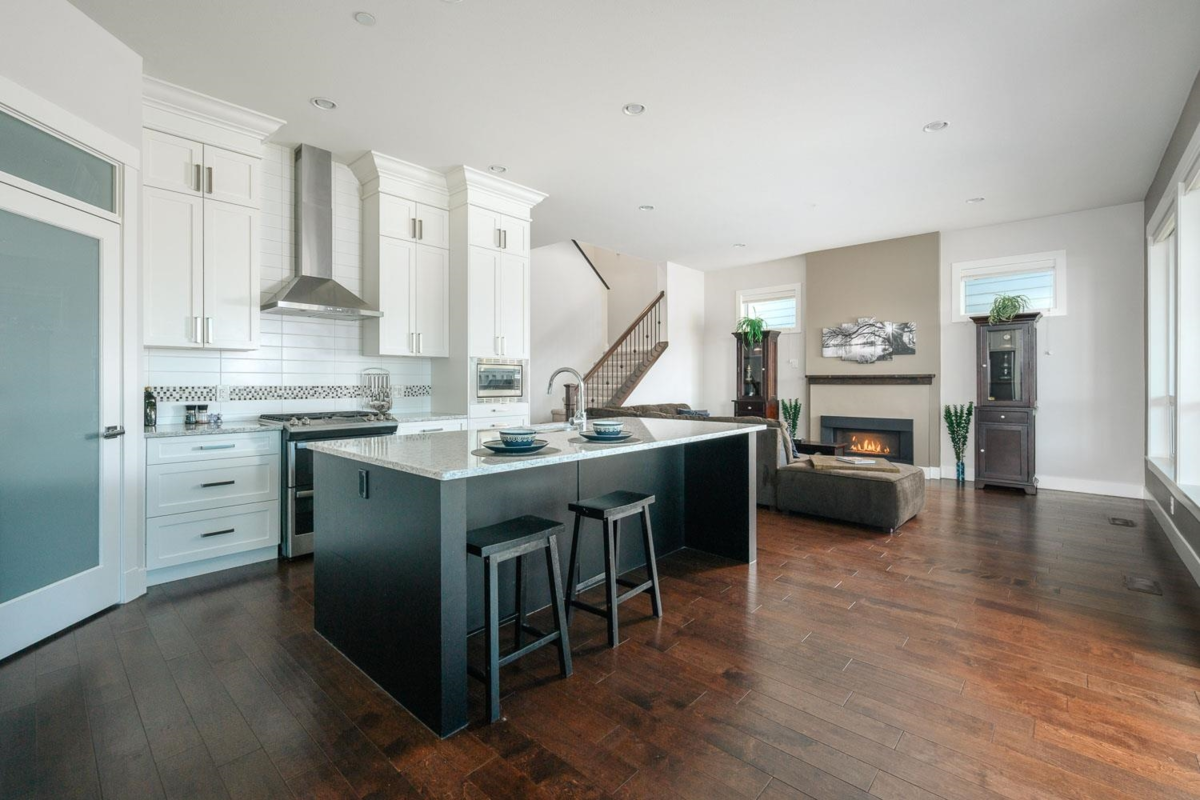 Guest Bathroom Photo of 11028 Harris Drive, Maple Ridge, BC