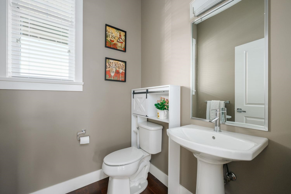 Powder Room Photo of 11028 Harris Drive, Maple Ridge, BC