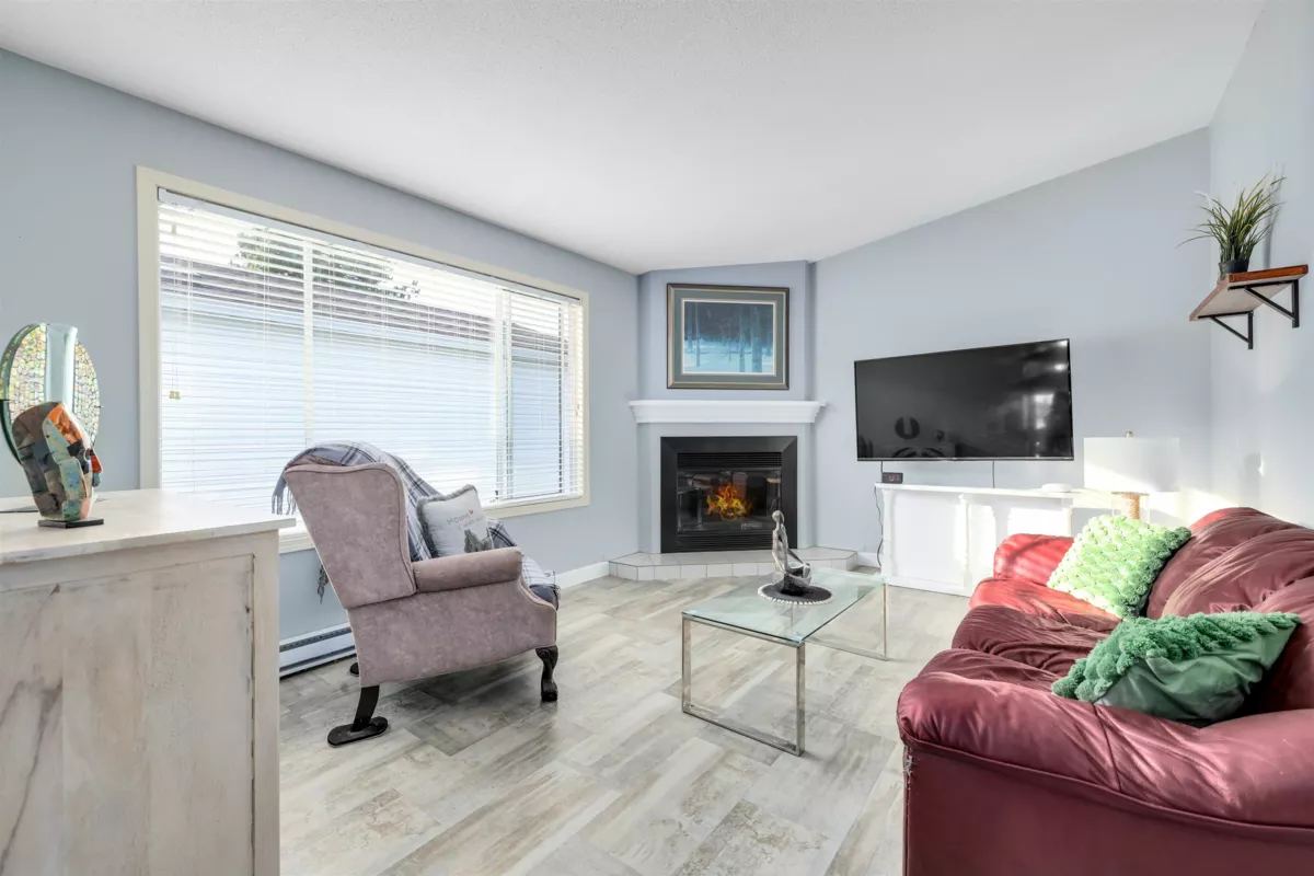 Living Room Photo of 5371 Regatta Way, Ladner, BC