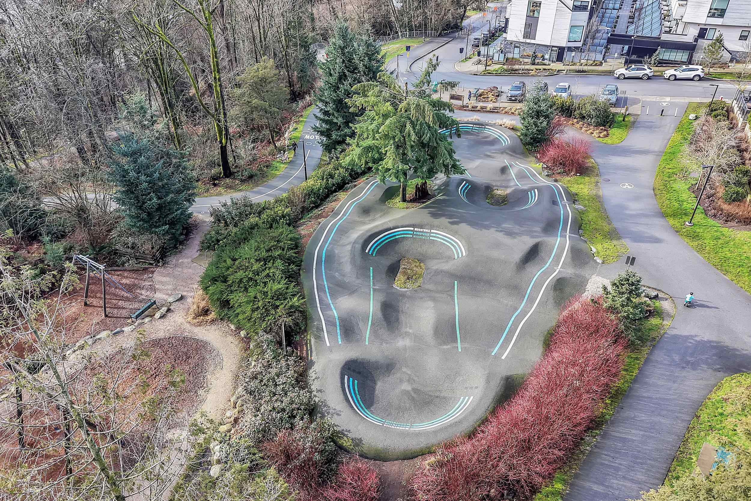 Hot Tub / Spa Photo of 205 733 E 3rd Street, North Vancouver, BC