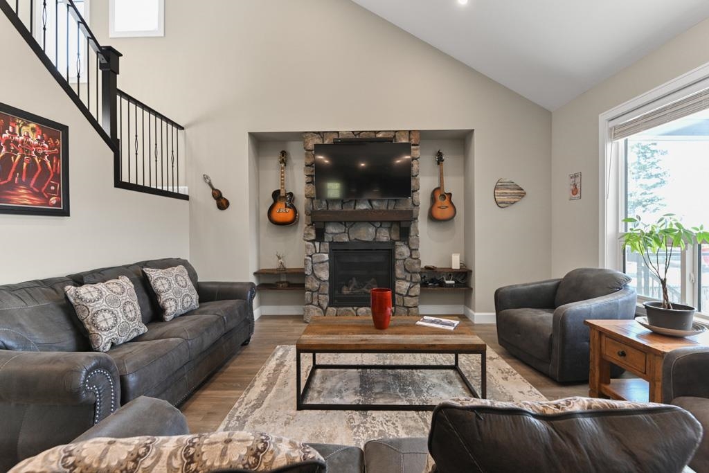 Living Room Photo of 1529 Stromdahl Place, Agassiz, BC