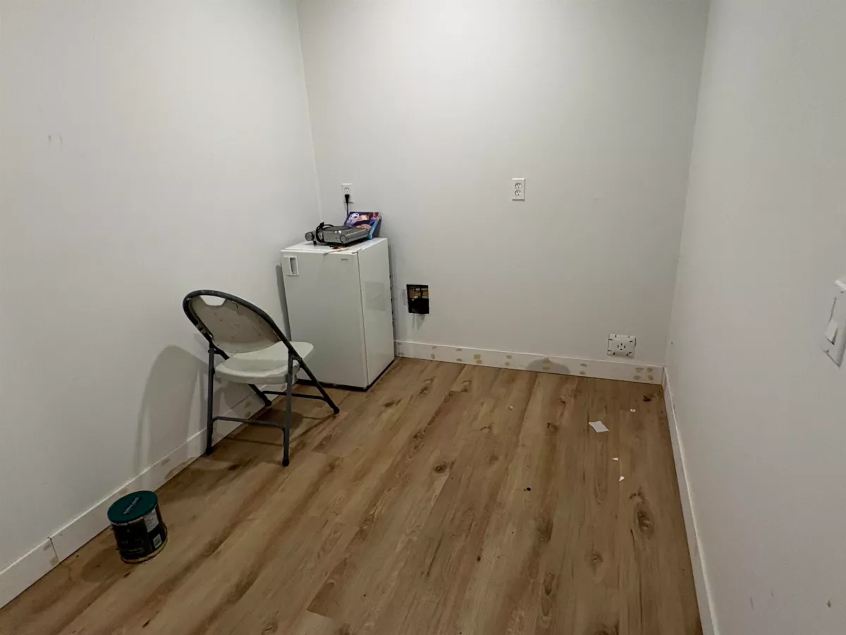 Basement Recreation Room Photo of 18048 64 Avenue, Surrey, BC