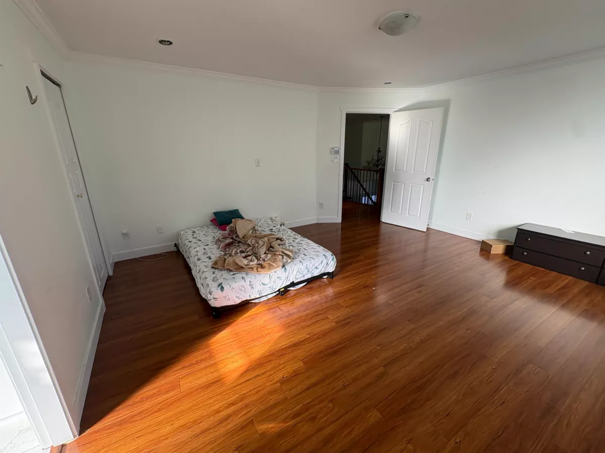 Breakfast Nook Photo of 18048 64 Avenue, Surrey, BC