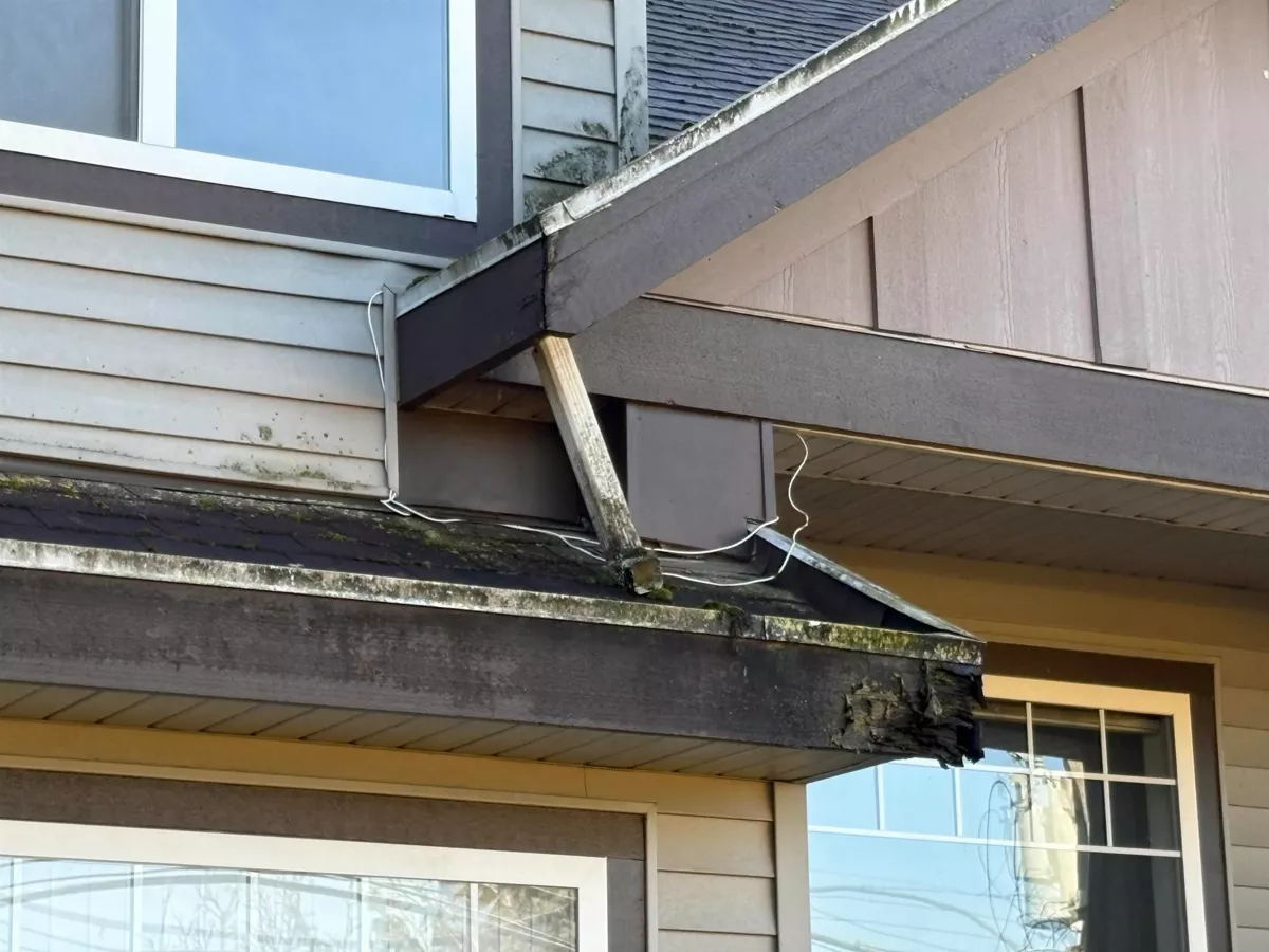 Hot Tub / Spa Photo of 18048 64 Avenue, Surrey, BC