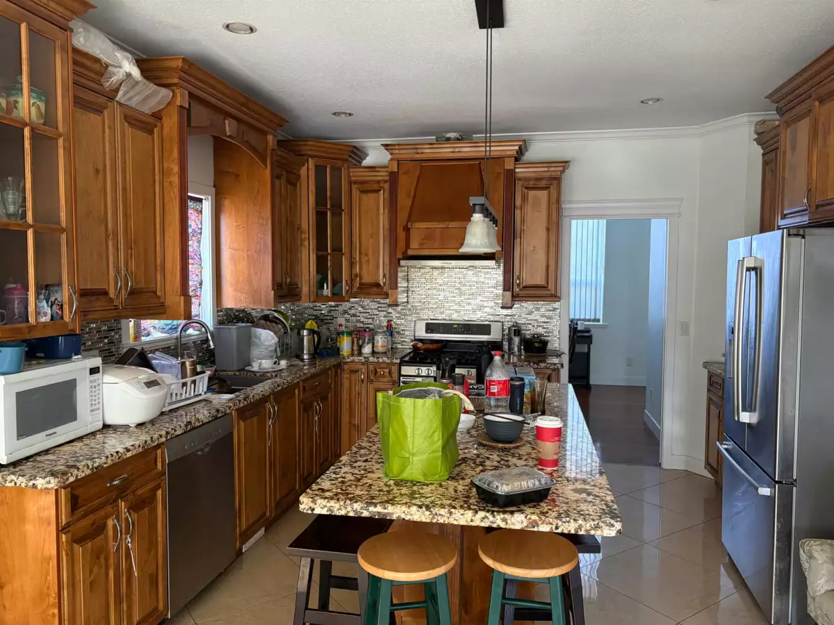Laundry Room Photo of 18048 64 Avenue, Surrey, BC