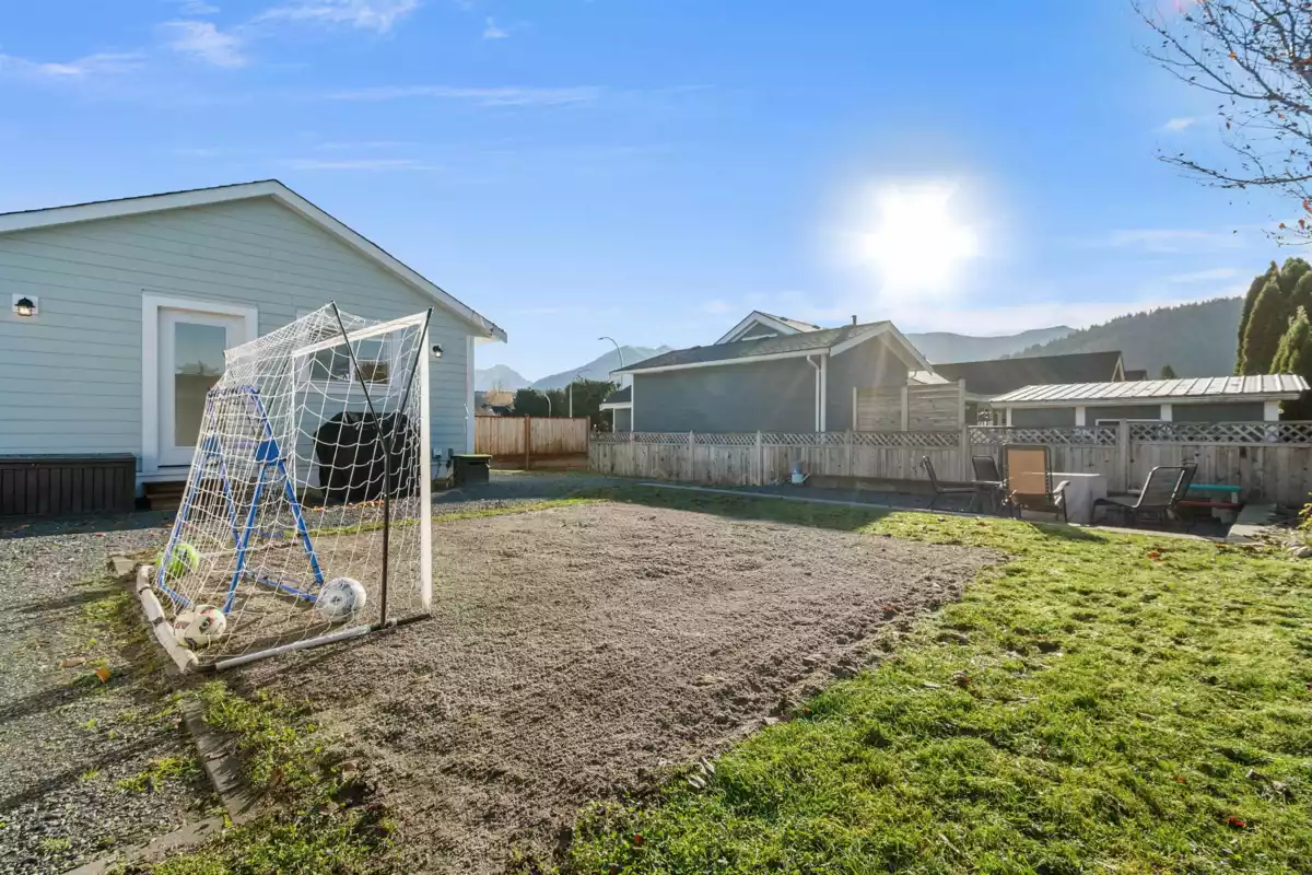 Outdoor Deck Photo of 5865 Carter Road, Chilliwack, BC