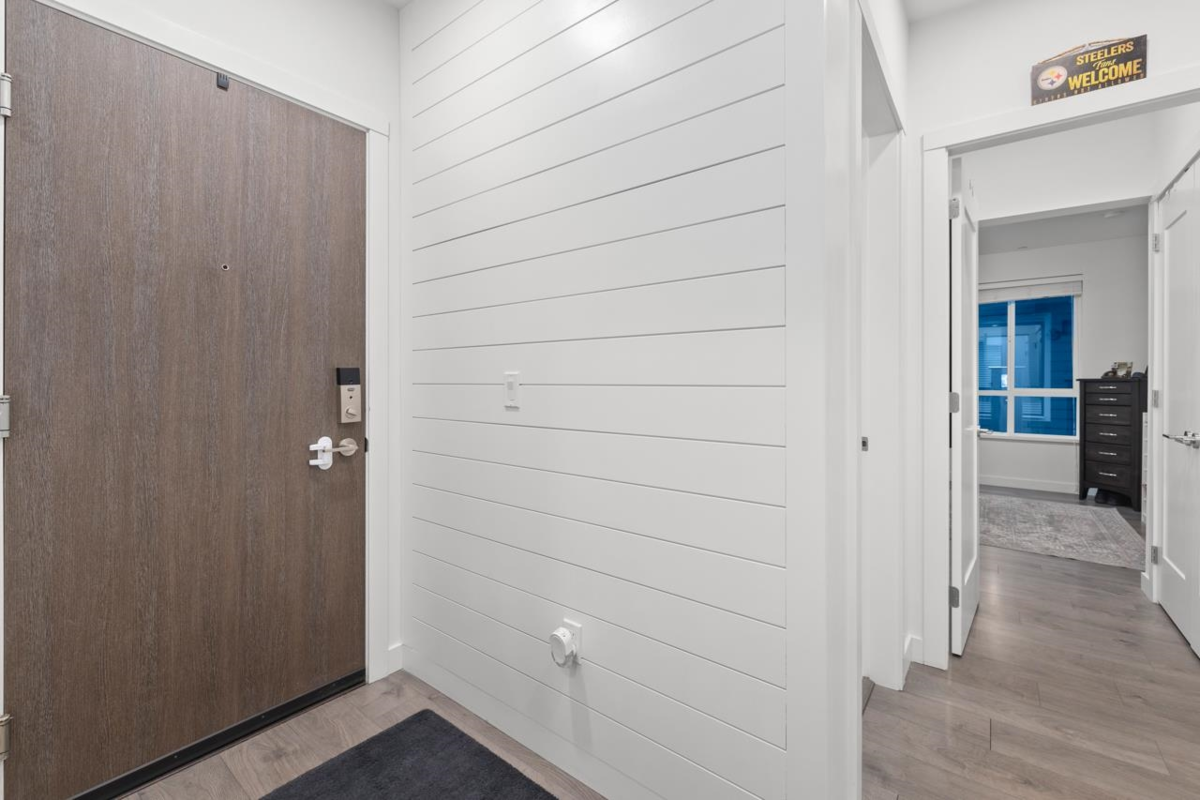 Basement Recreation Room Photo of 110 33540 Mayfair Avenue, Abbotsford, BC