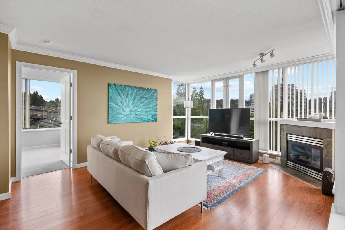 Family Room Photo of 903 235 Guildford Way, Port Moody, BC