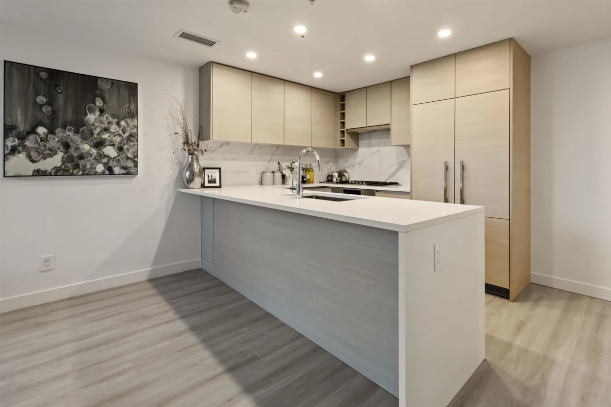 Primary Bathroom Photo of 507 823 Carnarvon Street, New Westminster, BC