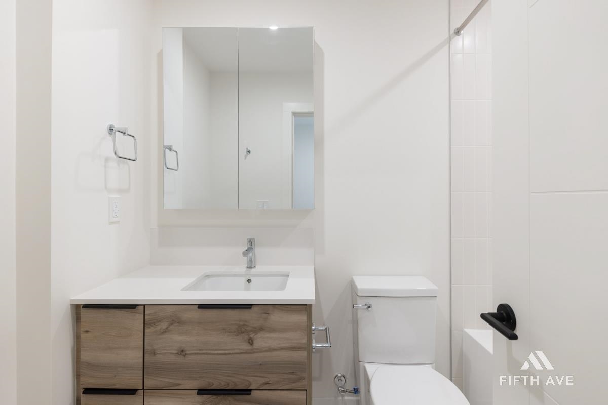 Dining Area Photo of 401 30494 Cardinal Avenue, Abbotsford, BC