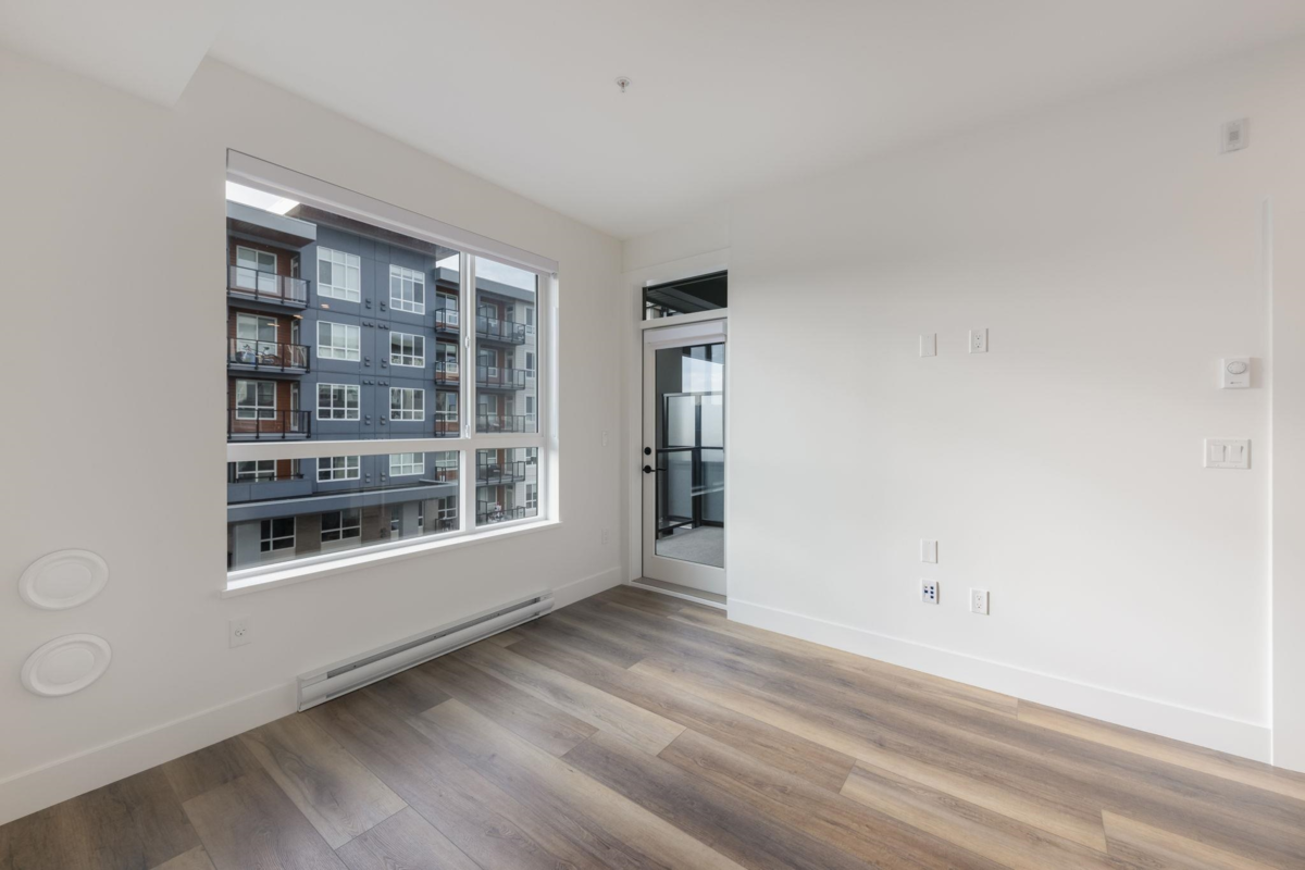 Living Room Photo of 401 30494 Cardinal Avenue, Abbotsford, BC