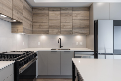 Front exterior of 401 30494 Cardinal Avenue, Abbotsford, BC