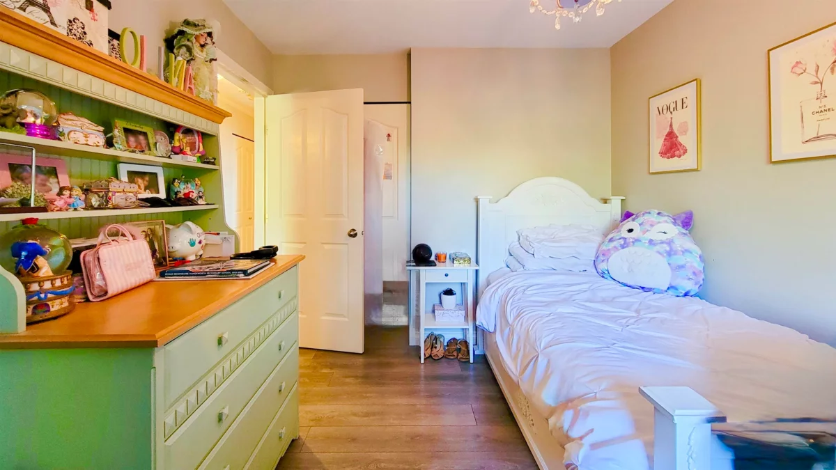 Basement Recreation Room Photo of 3595 Wellington Crescent, North Vancouver, BC