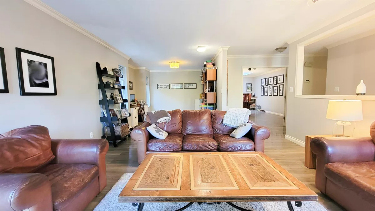 Front Yard Photo of 3595 Wellington Crescent, North Vancouver, BC