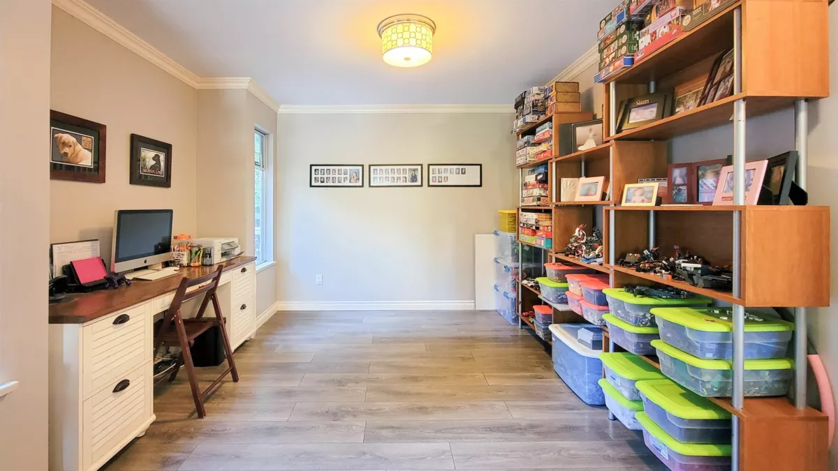 Garden / Landscaping Photo of 3595 Wellington Crescent, North Vancouver, BC