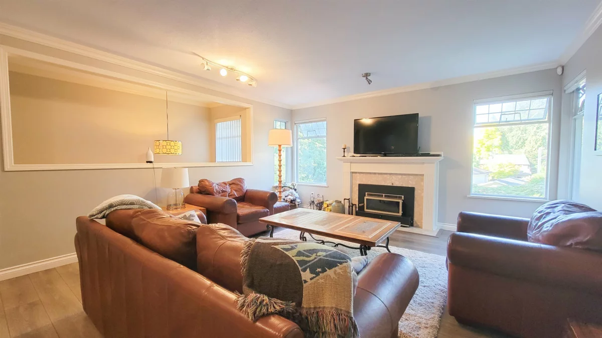 Outdoor Deck Photo of 3595 Wellington Crescent, North Vancouver, BC