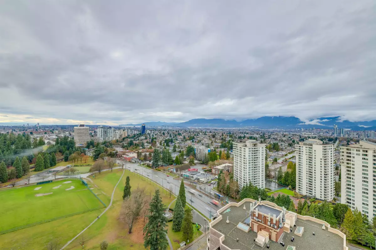 Bedroom 4 Photo of 2907 5883 Barker Avenue, Burnaby, BC