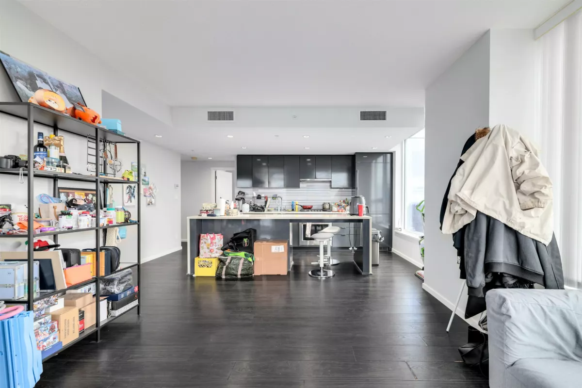 Family Room Photo of 2907 5883 Barker Avenue, Burnaby, BC