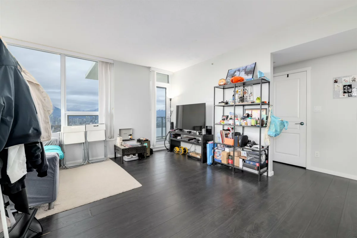 Living Room Photo of 2907 5883 Barker Avenue, Burnaby, BC