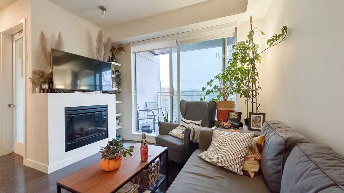 Family Room Photo of 301 3333 Main Street, Vancouver, BC