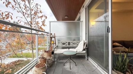 Office / Den Photo of 301 3333 Main Street, Vancouver, BC