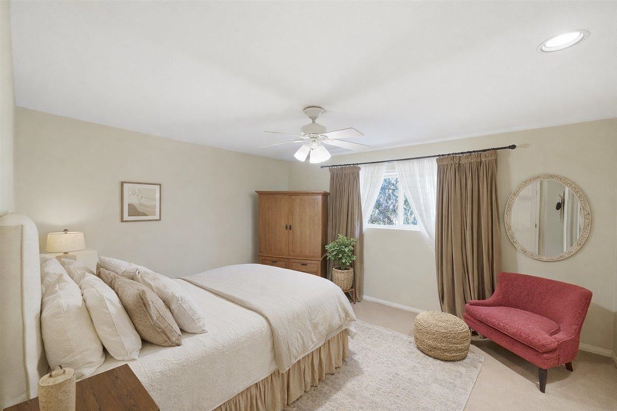 Powder Room Photo of 14 11355 Cottonwood Drive, Maple Ridge, BC