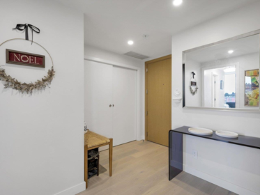 Hallway Photo of 1106 2221 E 30th Avenue, Vancouver, BC