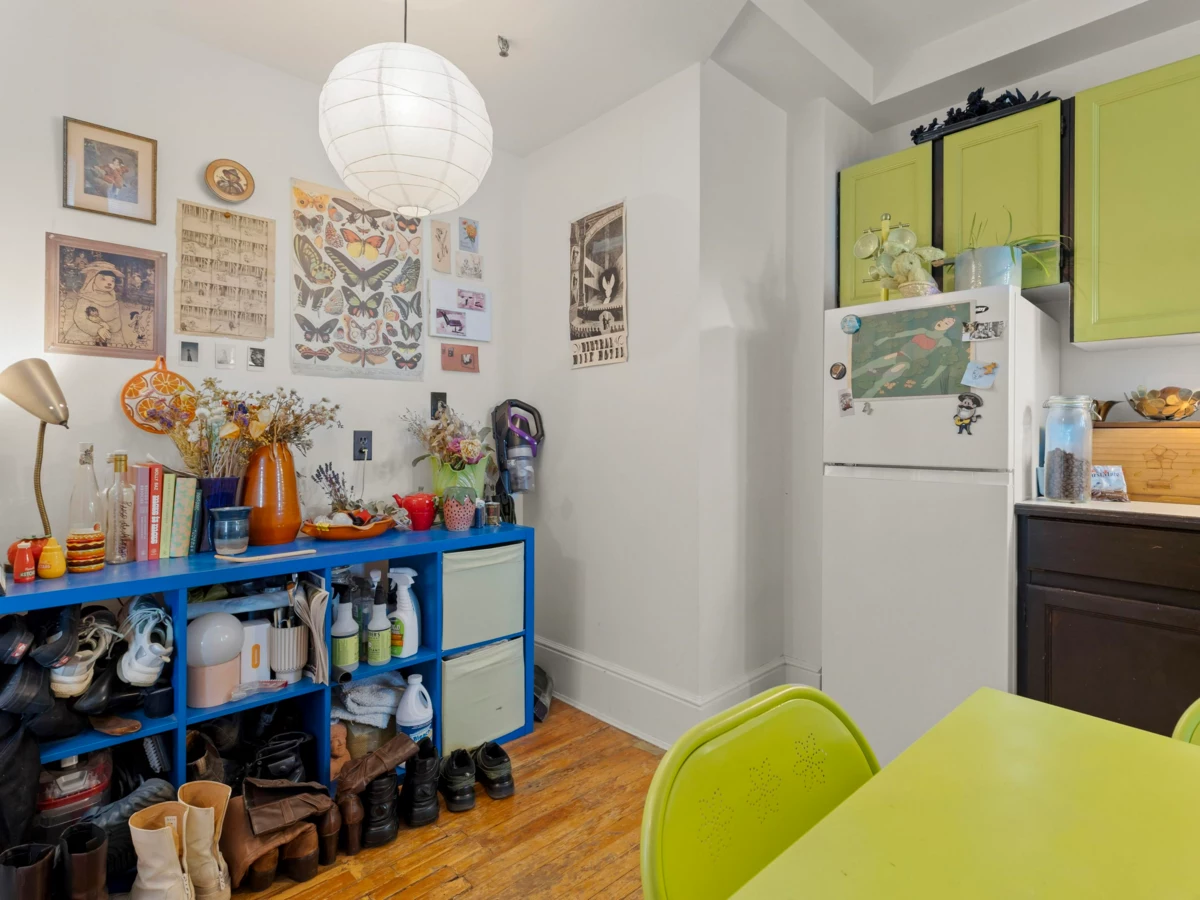 Primary Bathroom Photo of 709 175 E Broadway, Vancouver, BC