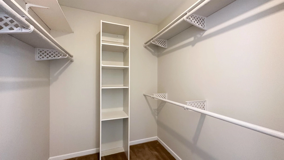 Basement Recreation Room Photo of 11820 Railway Avenue, Richmond, BC